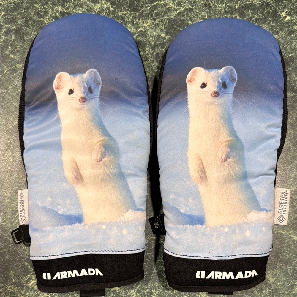 Armada Carmel mittens with Ermine Design